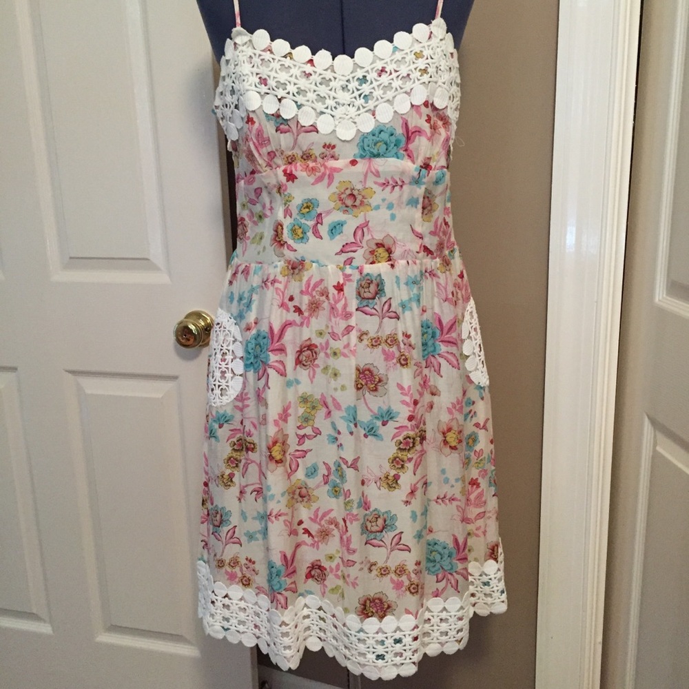 ModCloth L sundress crochet lace floral pastel